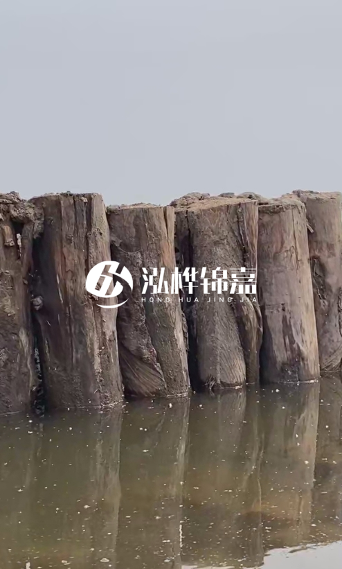 松木樁圍堰如何施工才能保證穩(wěn)固性?專業(yè)打樁隊一步步教你!