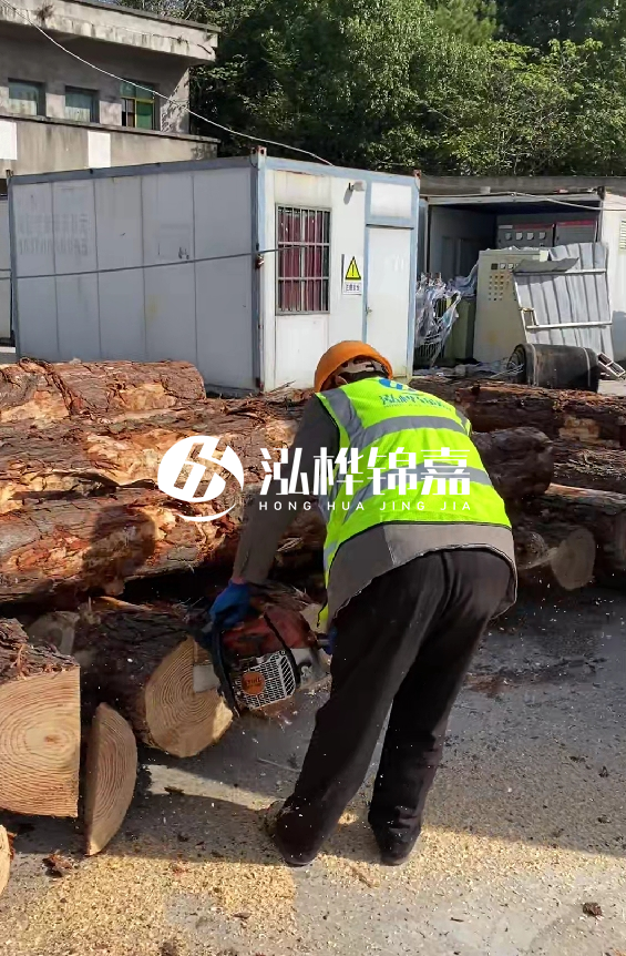 湖北有打樁木源頭工廠嗎?4米8公分松木樁多少錢一根?