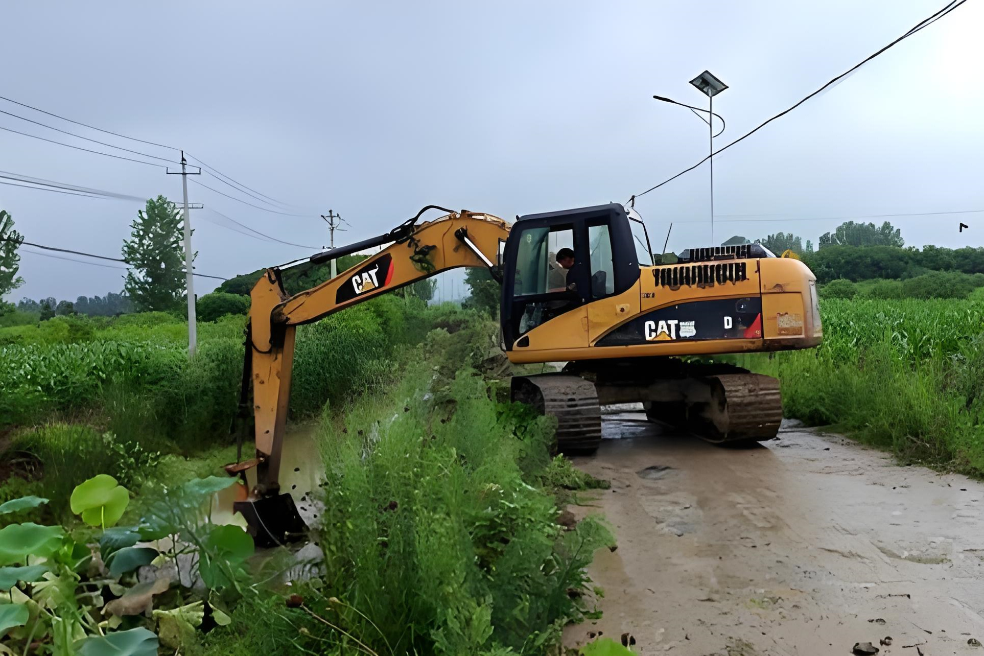 長沙水挖清淤團(tuán)隊泓樺錦嘉-沼澤地清淤費(fèi)用大概是怎樣計算的??